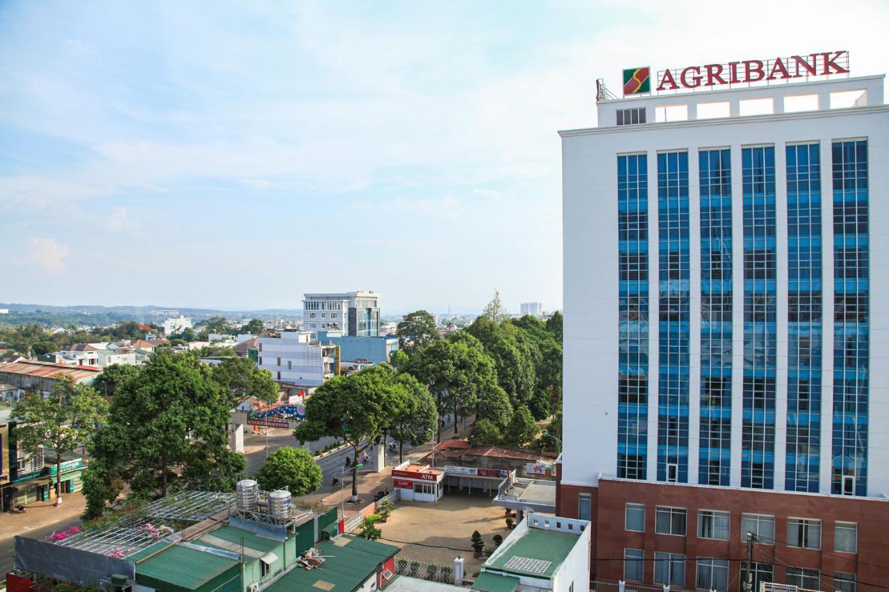 Hotel Khach San Hong Kong Buon Ma Thuot Exterior foto